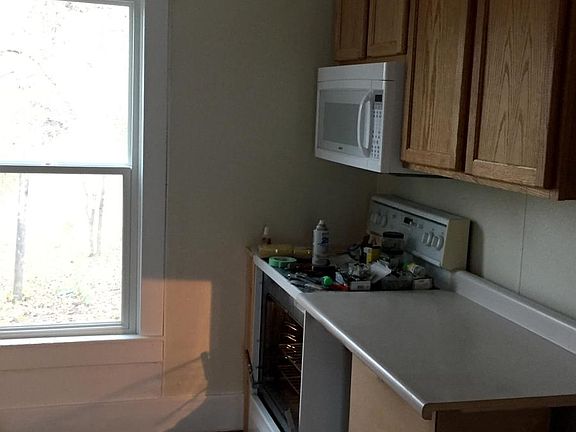 Kitchen (will replace under counter with shelving)
