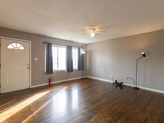 4th image of 6131 N Wagon Trail Rd