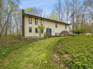 38 Fellen Rd, Mansfield, CT 06268