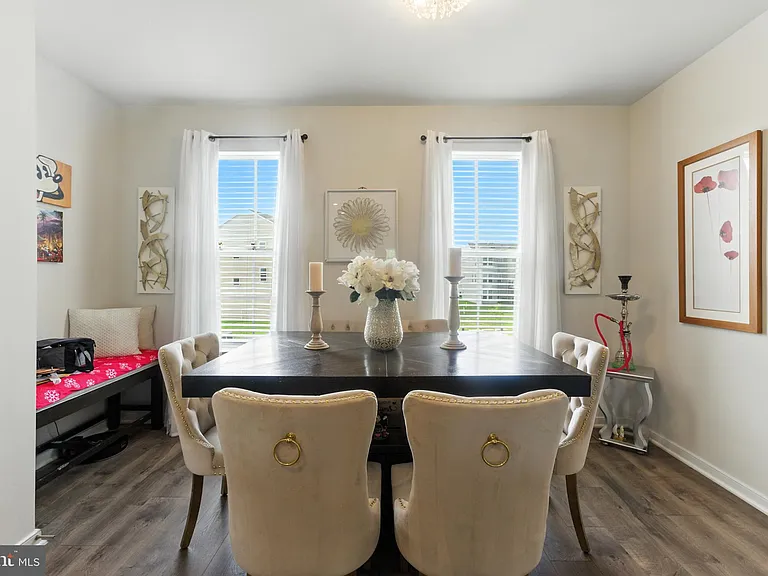 406 Honeyberry Ln — Photo 12