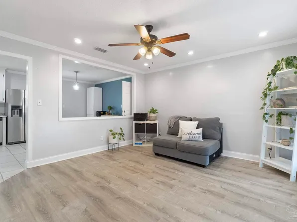 735 Gonzalez Park Dr, Cantonment, FL 32533