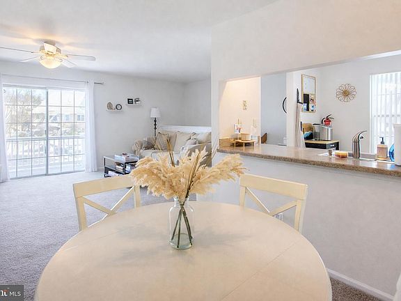 5th image of 202 Wimbledon Way