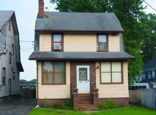 5 Grove St, Bloomfield, NJ 07003