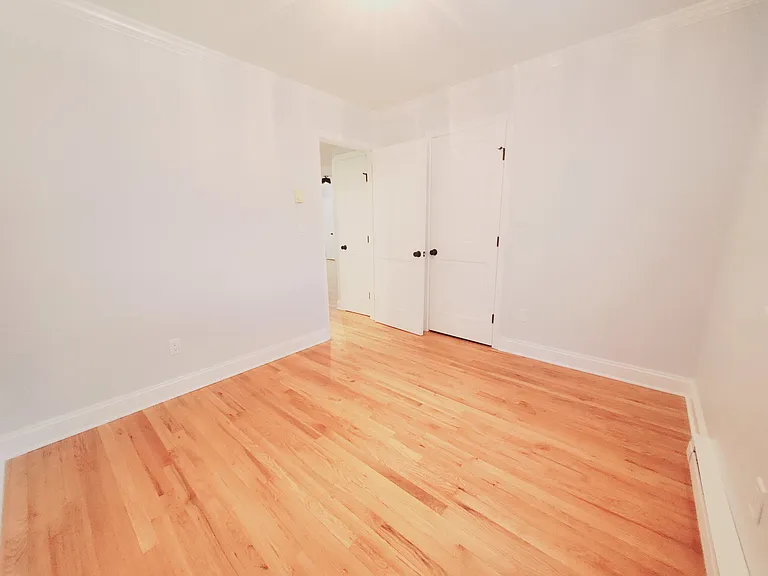 409 Glenbrook Rd #F — Photo 7