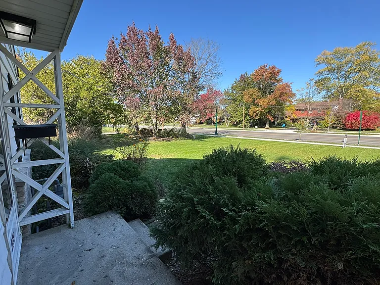 1953 Fishinger Rd — Photo 14
