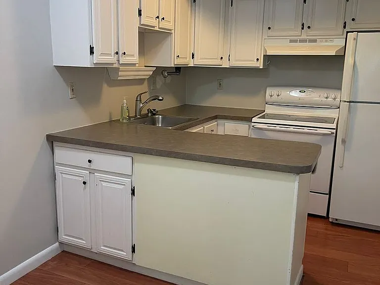 24 E Green Valley Cir — Photo 8