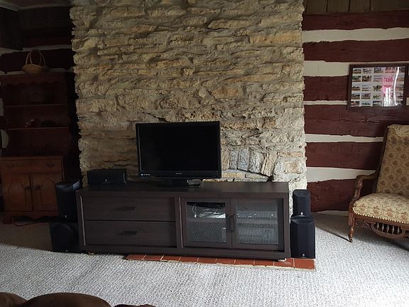 Upstairs fireplace (closed)