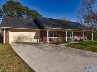 110 Lineberry Cir, Meridianville, AL 35759