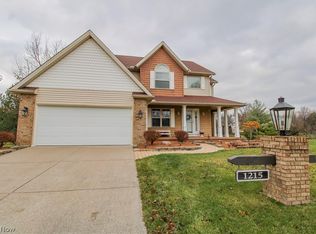 1215 Cherokee Path, Vermilion, OH 44089