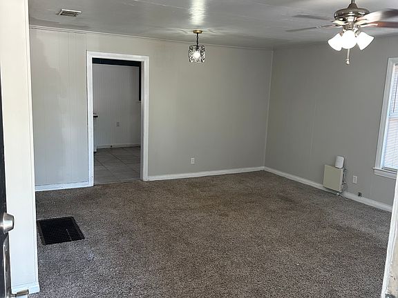 3rd image of 2023 Walnut St