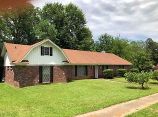 1517 Old Vicksburg Rd, Clinton, MS 39056