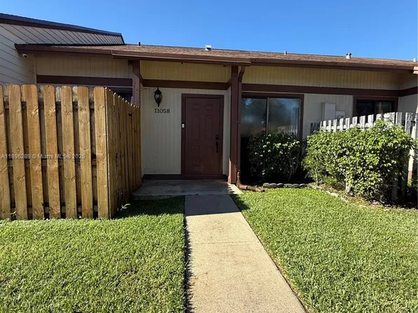 11058 NW 38th St, Sunrise, FL 33351