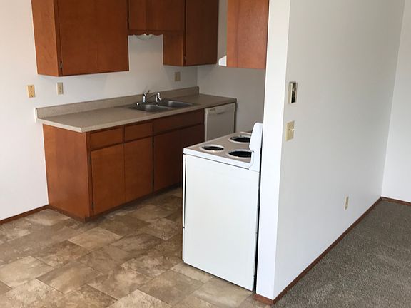 2nd image of 1925 7th St #6