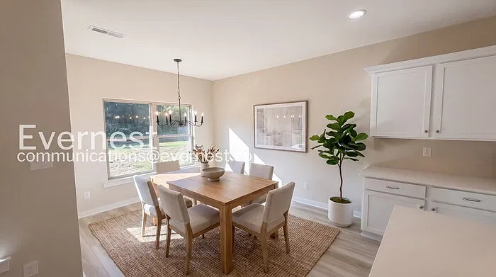 4 bed, 2.0 bath, 1848 sqft, $1,595 — Photo 3