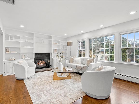 3rd image of 8 Valentine Road