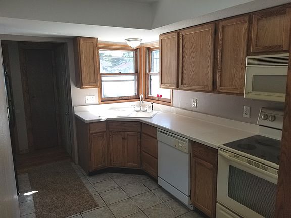 4th image of 528 Liberty Blvd
