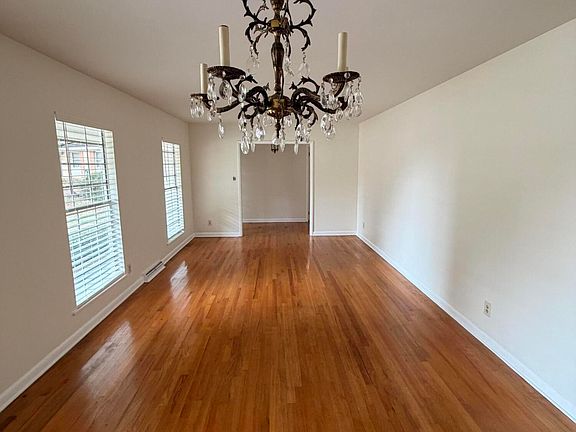3rd image of 1702 Timark Dr