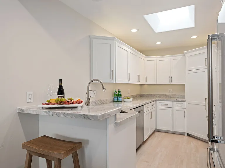 1046 Fairway Rd — Photo 9