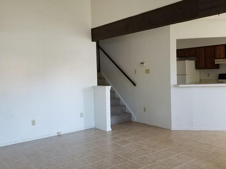 1st image of 1721 Horseshoe Cir