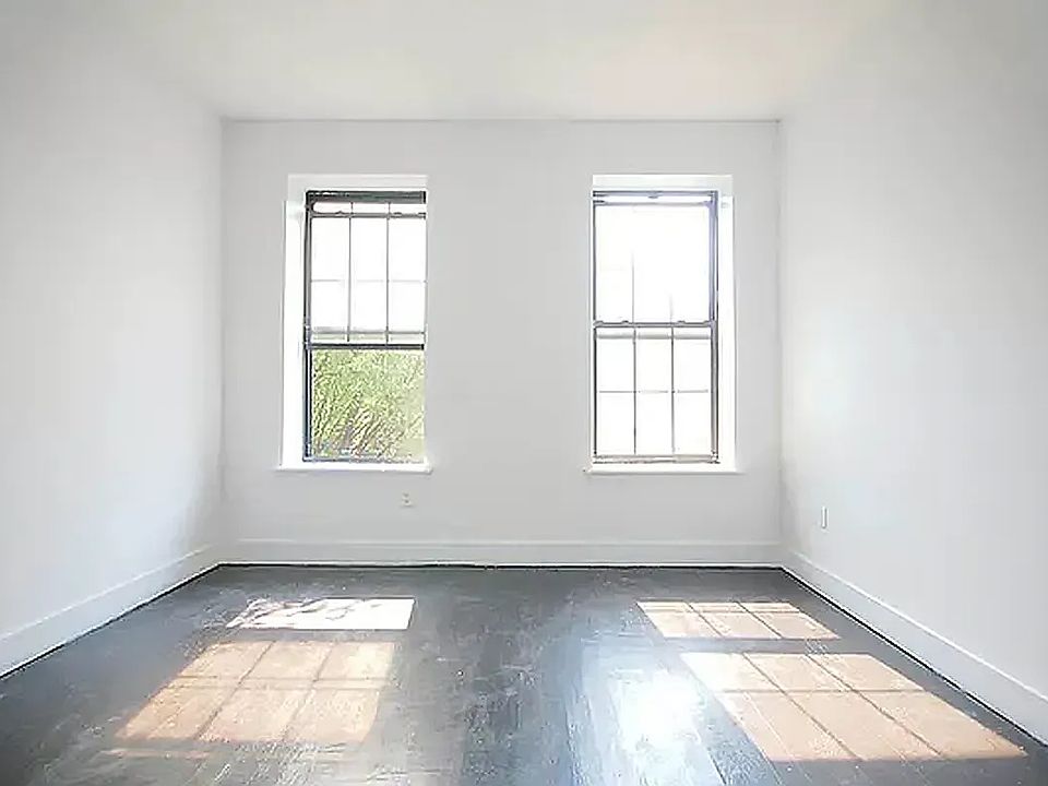 1st image of 295 Throop Ave #3