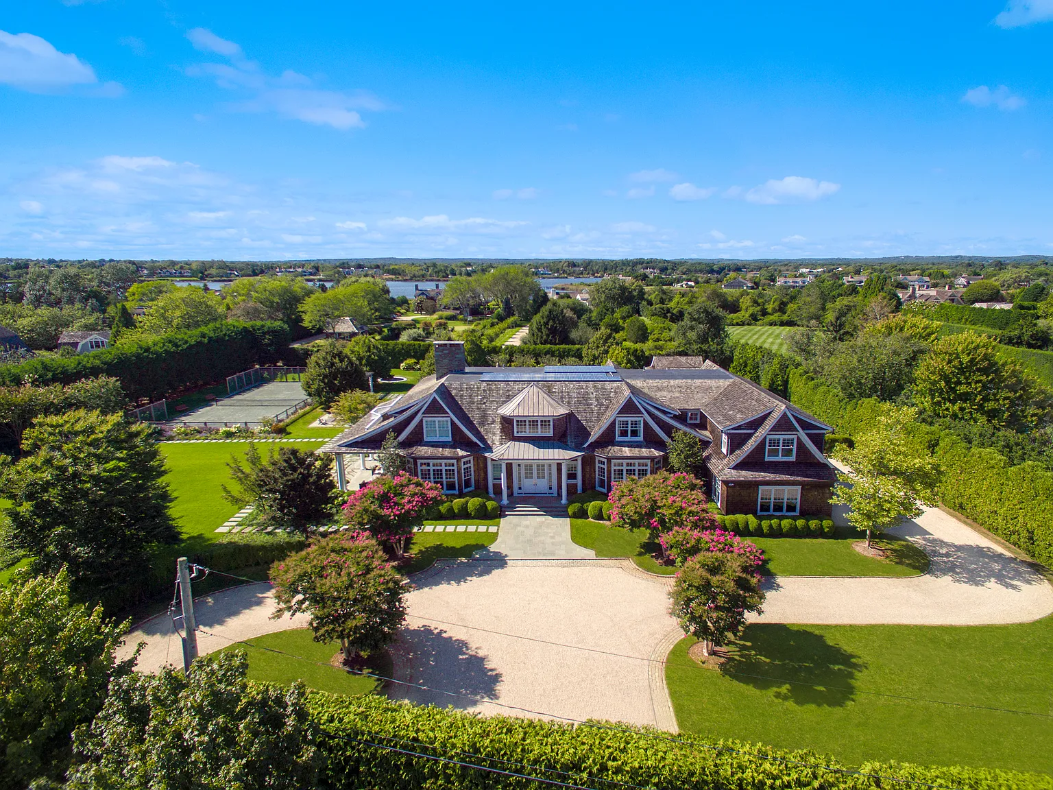Resort Style Rental, Estate With Ocean & Bay Views — Photo 2