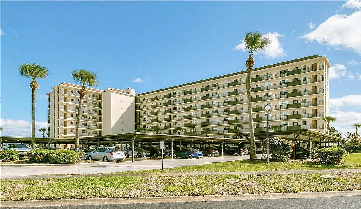 2 bed, 1055 sqft, $1,200 — Photo 4
