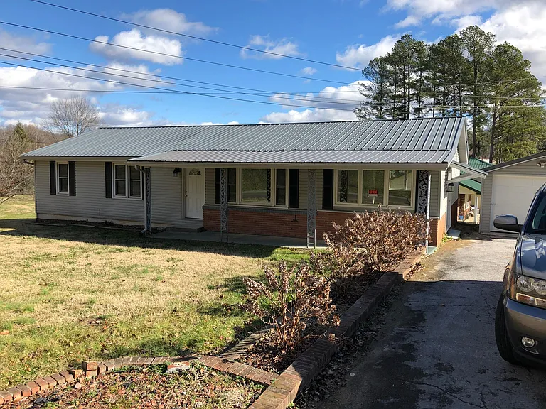 2732 Highway 638 — Photo 1