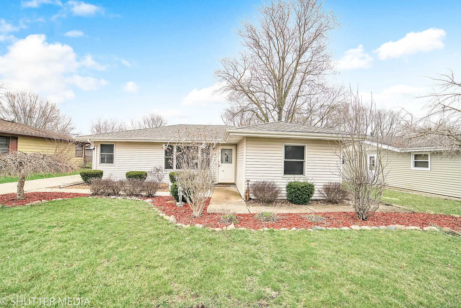 428 Ray May Dr photo 1