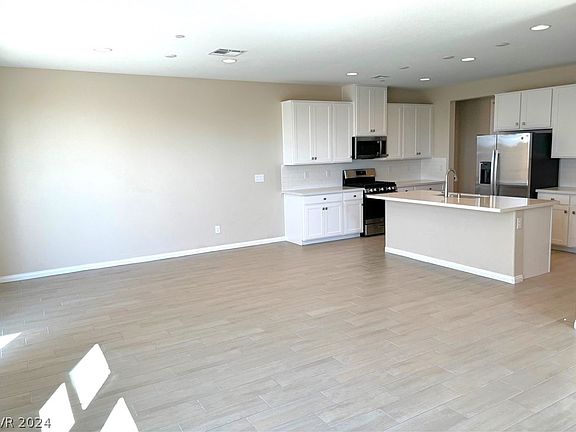 4th image of 104 Gault Grove Ct