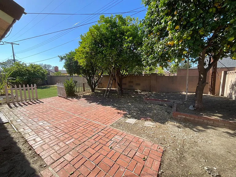2539 E Seville Ave — Photo 22