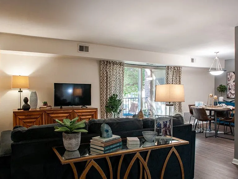 Chesterfield Apartment Homes — Photo 3