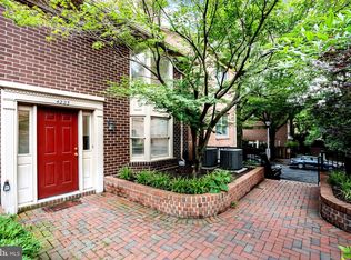 4223 N Carlin Springs Rd, Arlington, VA 22203