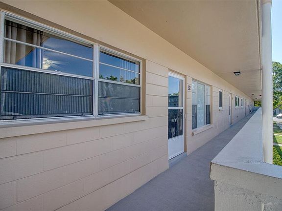 2nd image of 2436 Rhodesian Dr APT 32