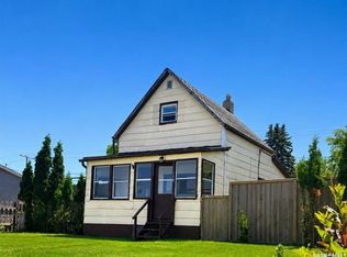119 Home St W, Moose Jaw, SK S6H4X3