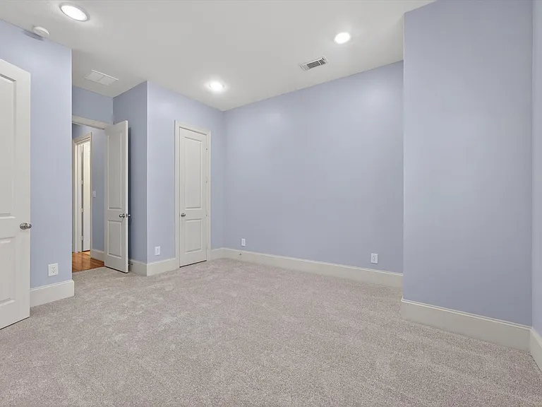 931 W 23rd St #I — Photo 26