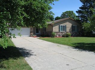 1971 Newcastle Dr, Jenison, MI 49428