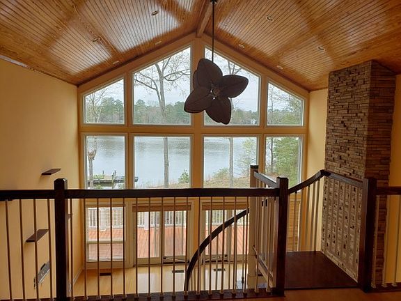 2nd image of 904 Canvasback Ln