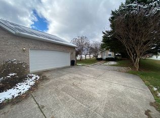 4251 Paradise Hills Dr, Maryville, TN 37804