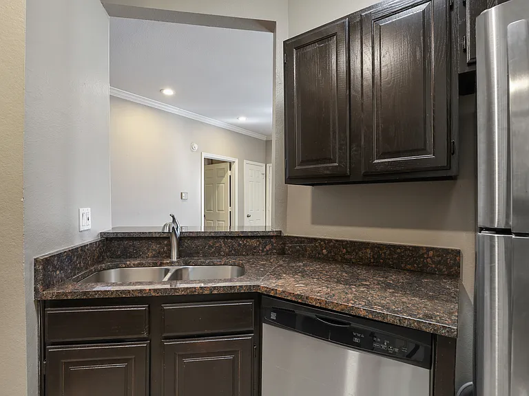 5757 E University Blvd #22B — Photo 15