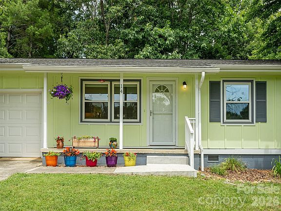 2nd image of 14 Fox Run Pl