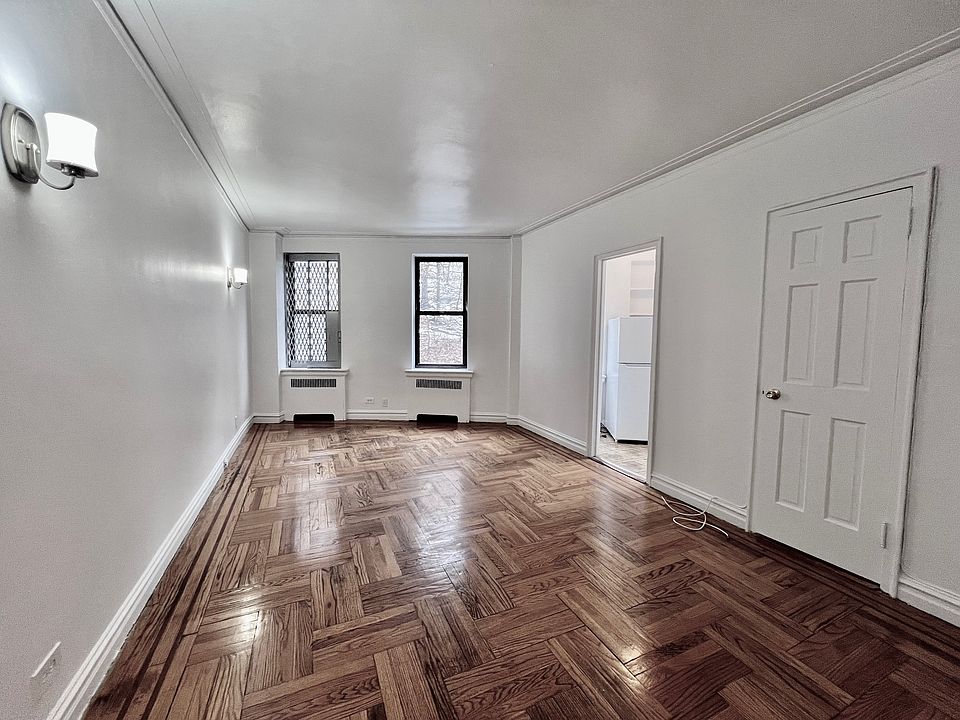 1st image of 116 Seaman Ave APT 3D