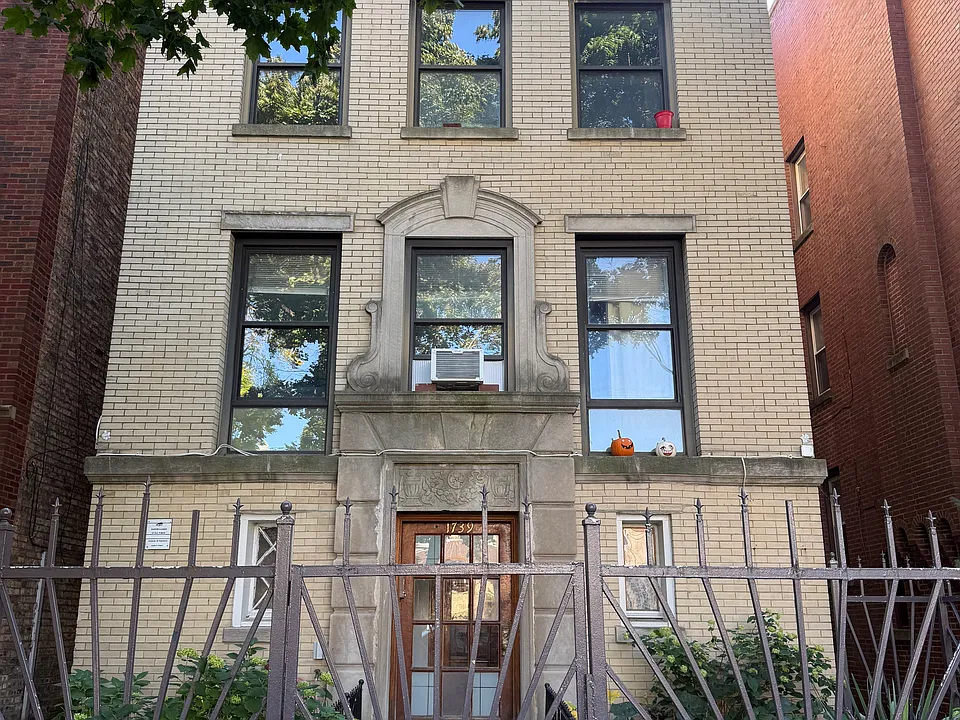 1739 W Pratt Blvd #3