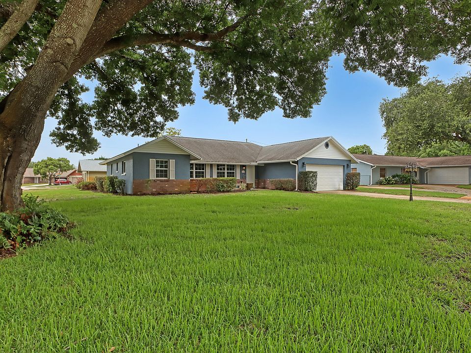 1st image of 2085 Clay Cir