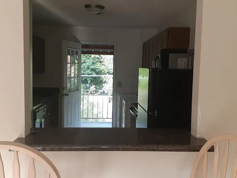 Westhampton Court — Photo 24