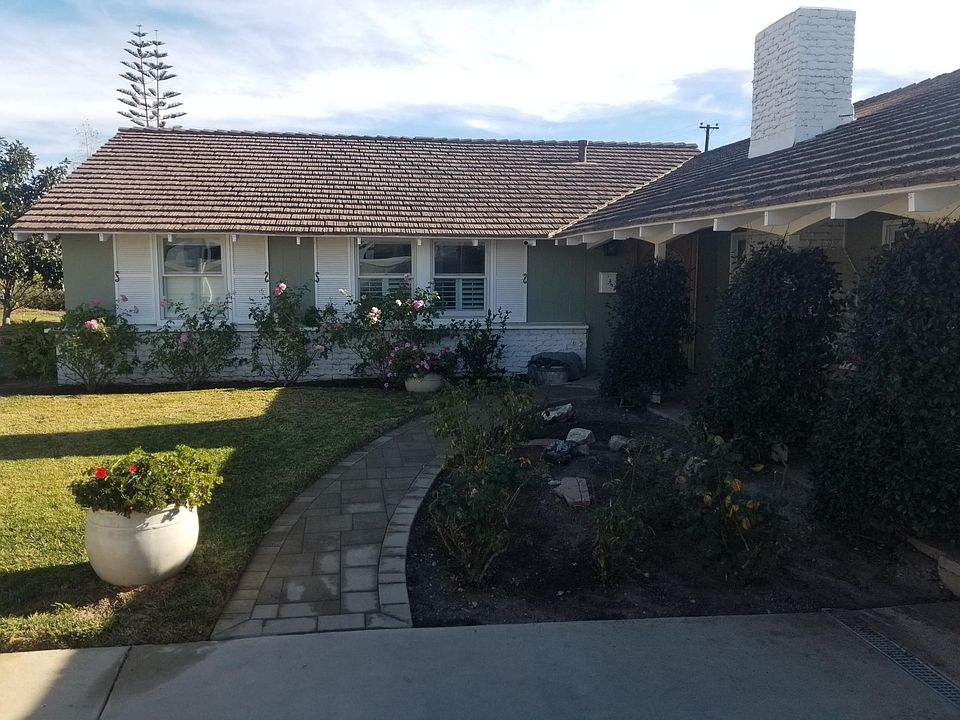 1st image of 290 E Calle Higuera