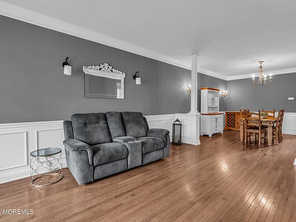 4th image of 217 Brookfield Drive
