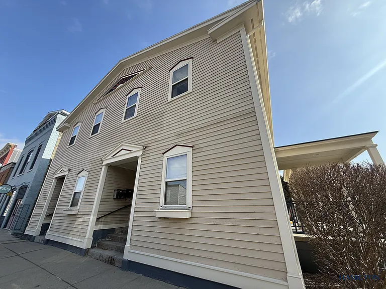 9-11 Maple Ave — Photo 12