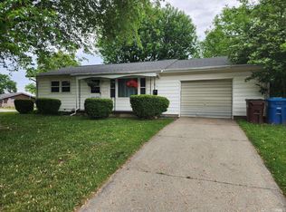 824 Parkway Dr, Logansport, IN
