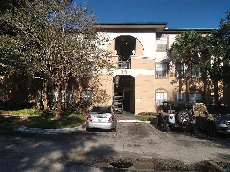 1st image of 17112 Carrington Park Dr APT 915