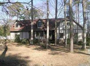 4025 Martins Point Rd, Kitty Hawk, NC 27949